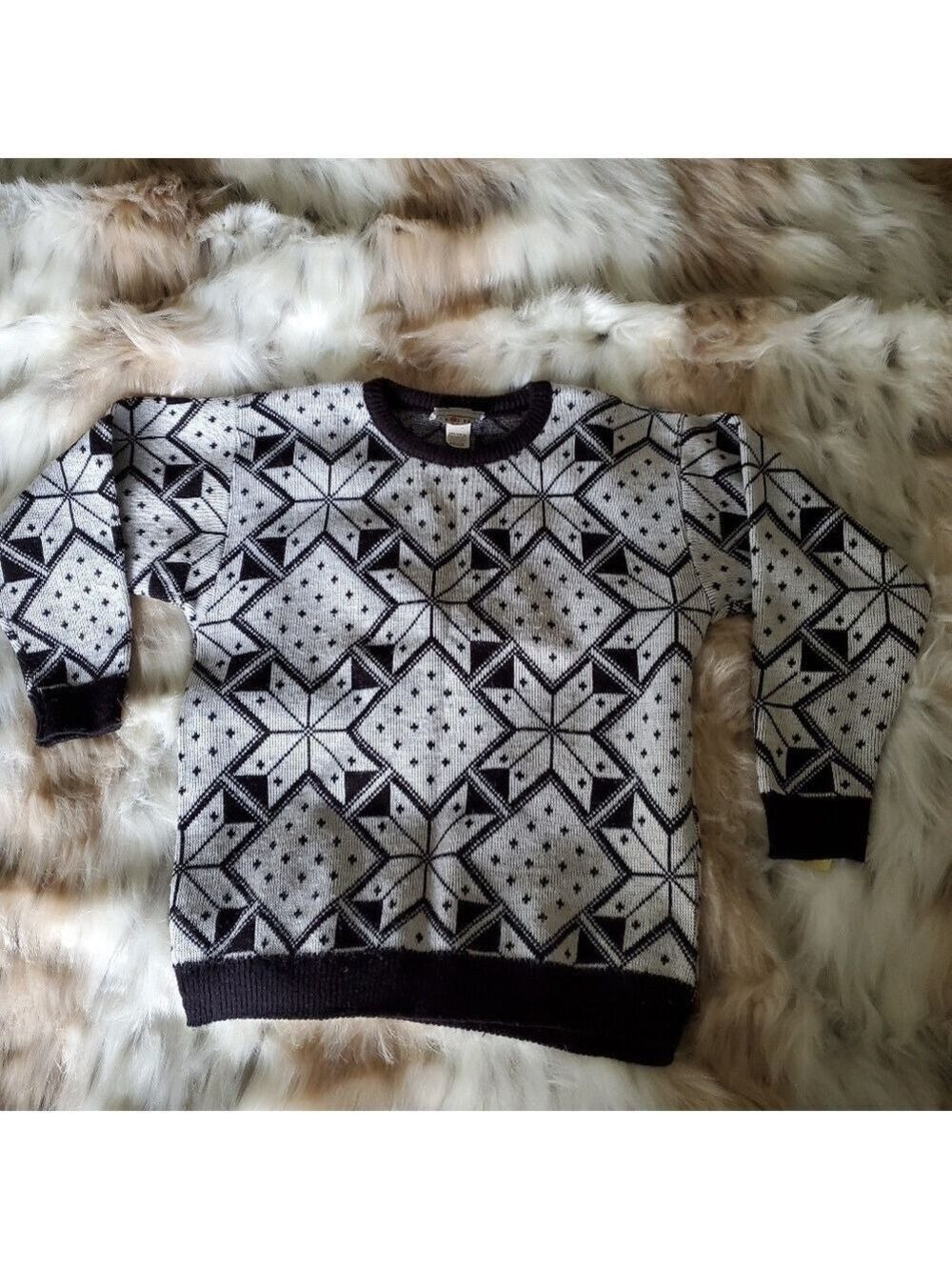 Vintage Black White Geometric Sweater